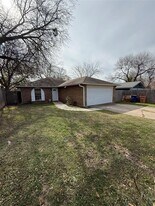 4407 E Stassney Ln in Austin, TX - Building Photo