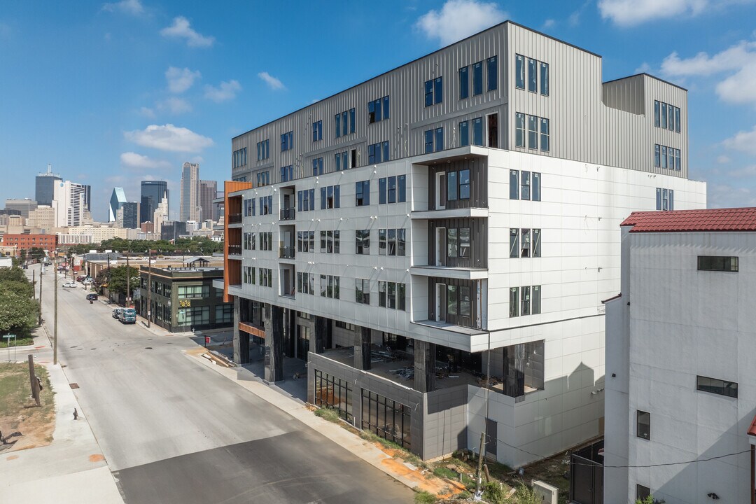 1900 S Ervay St in Dallas, TX - Building Photo