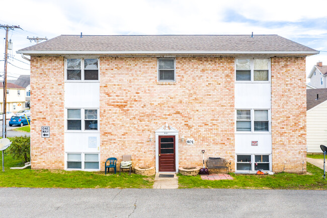 401-403 Strawberry Ln in Havre De Grace, MD - Foto de edificio - Building Photo