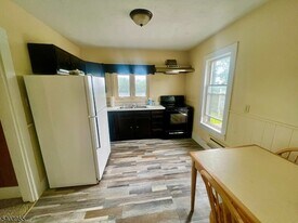 19 Old Hackettstown Rd in Hackettstown, NJ - Building Photo