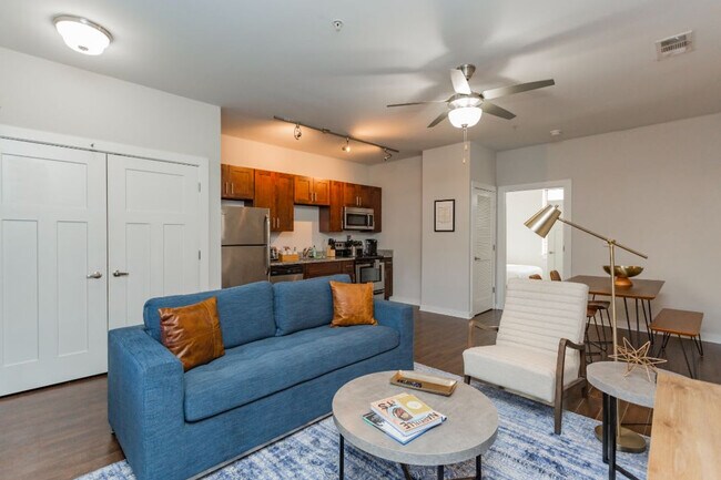 1016 18th Ave S in Nashville, TN - Building Photo - Building Photo