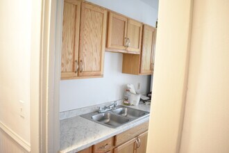 547 W 5th St, Unit West 5th 547 in Erie, PA - Foto de edificio - Building Photo