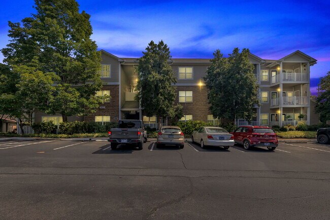 property at 2025 Woodmont Blvd