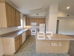 645 E 22nd Ave in Gulf Shores, AL - Building Photo - Building Photo