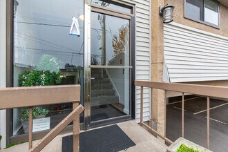 612 Prospect St, Unit 201 in Seattle, WA - Foto de edificio - Building Photo