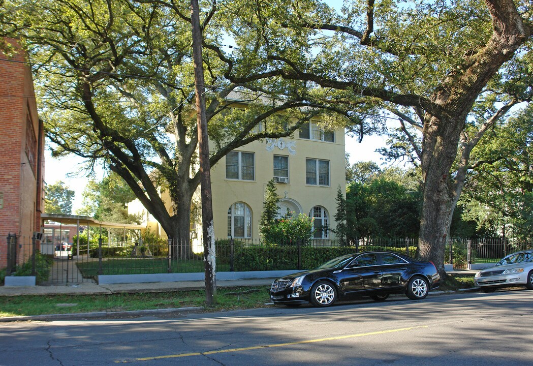 5116 Magazine St in New Orleans, LA - Foto de edificio