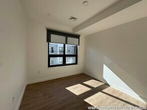 199 Gardner St in Boston, MA - Foto de edificio - Building Photo