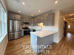 14 Dorr St, Unit 142 in Boston, MA - Building Photo - Building Photo