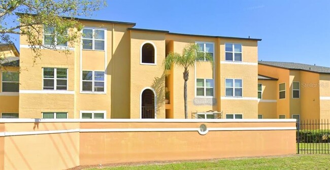 5773 Gatlin Ave in Orlando, FL - Building Photo - Building Photo