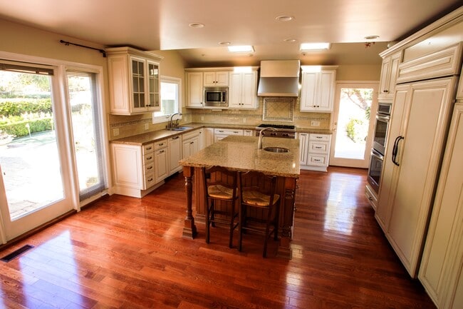 845 Norman Ln in Santa Barbara, CA - Building Photo - Building Photo