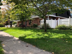 French Quarters Apartments in Midland, MI - Building Photo - Building Photo