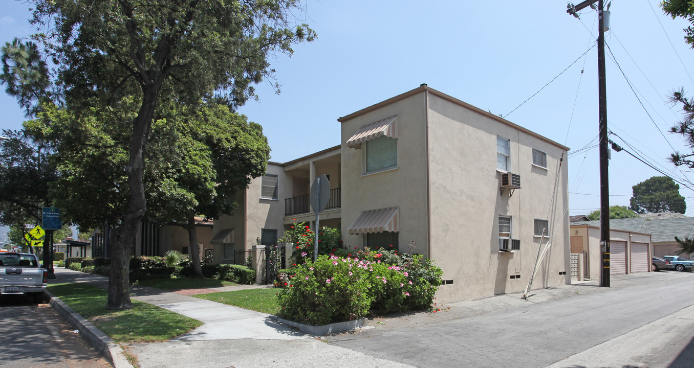 112-114 S Santa Anita Ave in Arcadia, CA - Building Photo