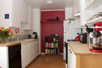 110 Brooks Ave, Unit 4 in Venice, CA - Foto de edificio - Building Photo