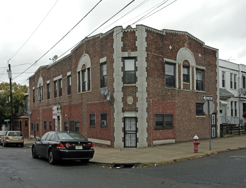 3 Van Wagenen Ave in Jersey City, NJ - Building Photo