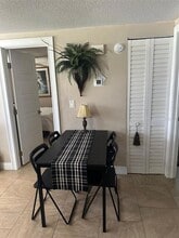 1980 Tahitian Pl in Dunedin, FL - Building Photo - Building Photo