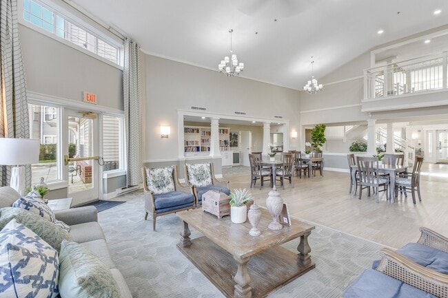 Manor at Victoria Park in Temple Hills, MD - Foto de edificio - Building Photo