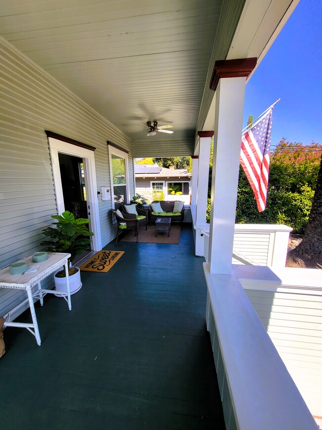 119 Commercial St in Cloverdale, CA - Building Photo - Building Photo