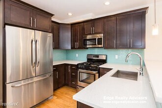 10 Marion St-Unit -# 1 in Medford, MA - Building Photo - Building Photo