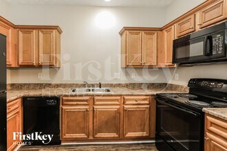 1132 Mcconaughy Ct in Mcdonough, GA - Foto de edificio - Building Photo