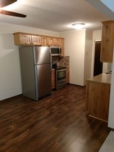 2076 Chateau Ct, Unit 210 in Grafton, WI - Building Photo - Building Photo