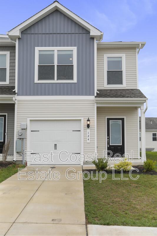 124 Cramsford St in Falling Waters, WV - Foto de edificio - Building Photo