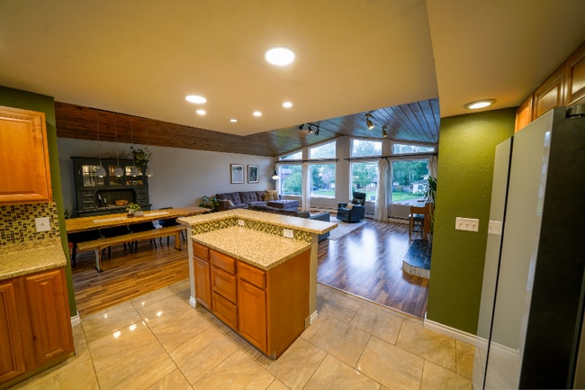6701 St Ives Pl in Anchorage, AK - Building Photo - Building Photo
