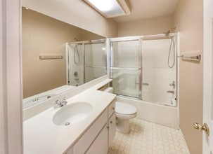 12196 Nugget Ave in Victorville, CA - Foto de edificio - Building Photo