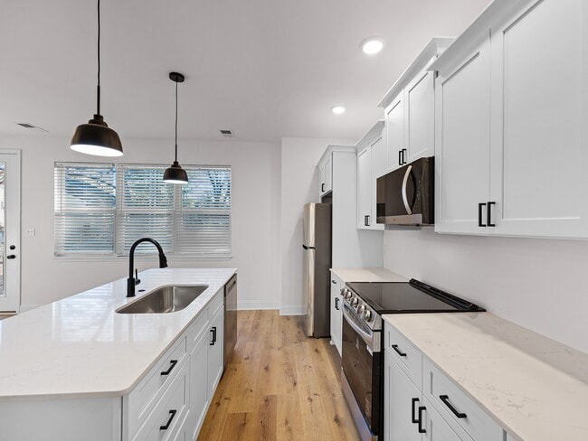 521 Lambuth Blvd, Unit A in Jackson, TN - Foto de edificio - Building Photo