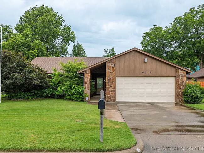 6212 S Troost Ave