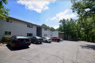 100 Fox Ridge Rd Apartments