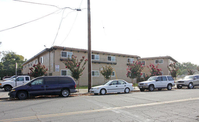 The Villa Apartments in San Jose, CA - Building Photo - Building Photo