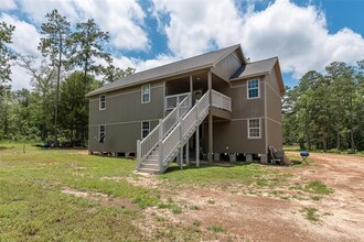 3130 Pine Rd in Cleveland, TX - Building Photo - Building Photo