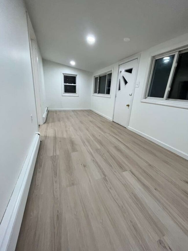 14 Silver Trl in Monroe, NY - Building Photo - Building Photo