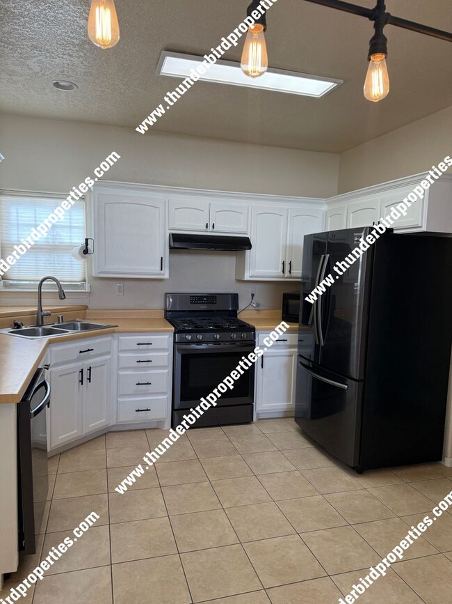 4723 Spanish Sun Ave NE in Albuquerque, NM - Building Photo - Building Photo