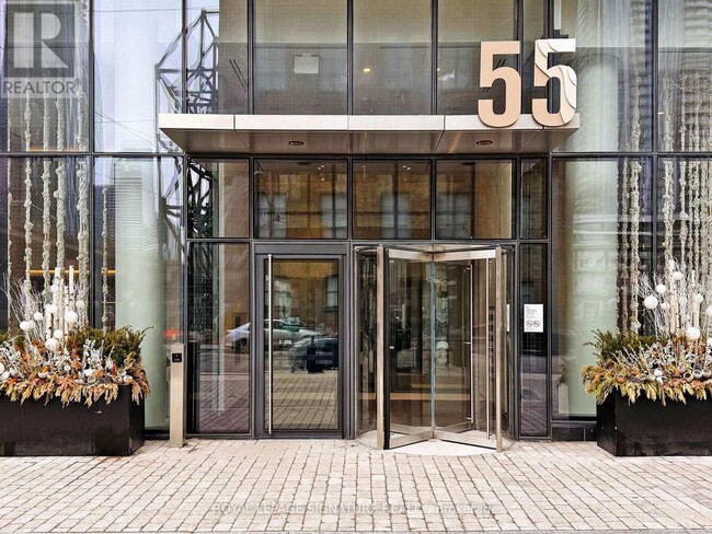 55 Cooper St in Toronto, ON - Building Photo - Building Photo