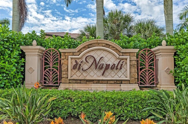 9107 Napoli Ct in Naples, FL - Foto de edificio - Building Photo