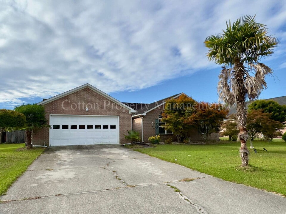 2824 White Rd in Wilmington, NC - Building Photo