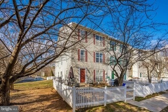 19033 Lark Song Terrace in Germantown, MD - Building Photo - Building Photo