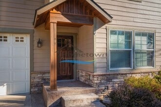 3166 N Honeysuckle Dr in Coeur d'Alene, ID - Building Photo - Building Photo