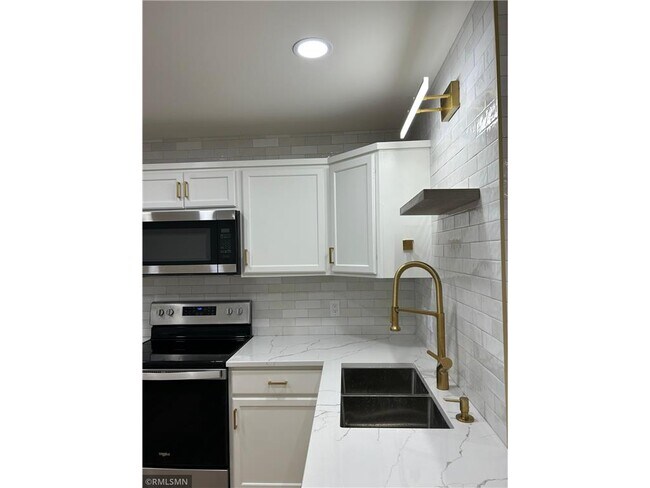 15964 Finch Ln in Apple Valley, MN - Building Photo - Building Photo