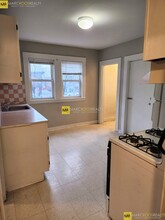 8 Woodside Ave, Unit 1 in Boston, MA - Building Photo - Building Photo
