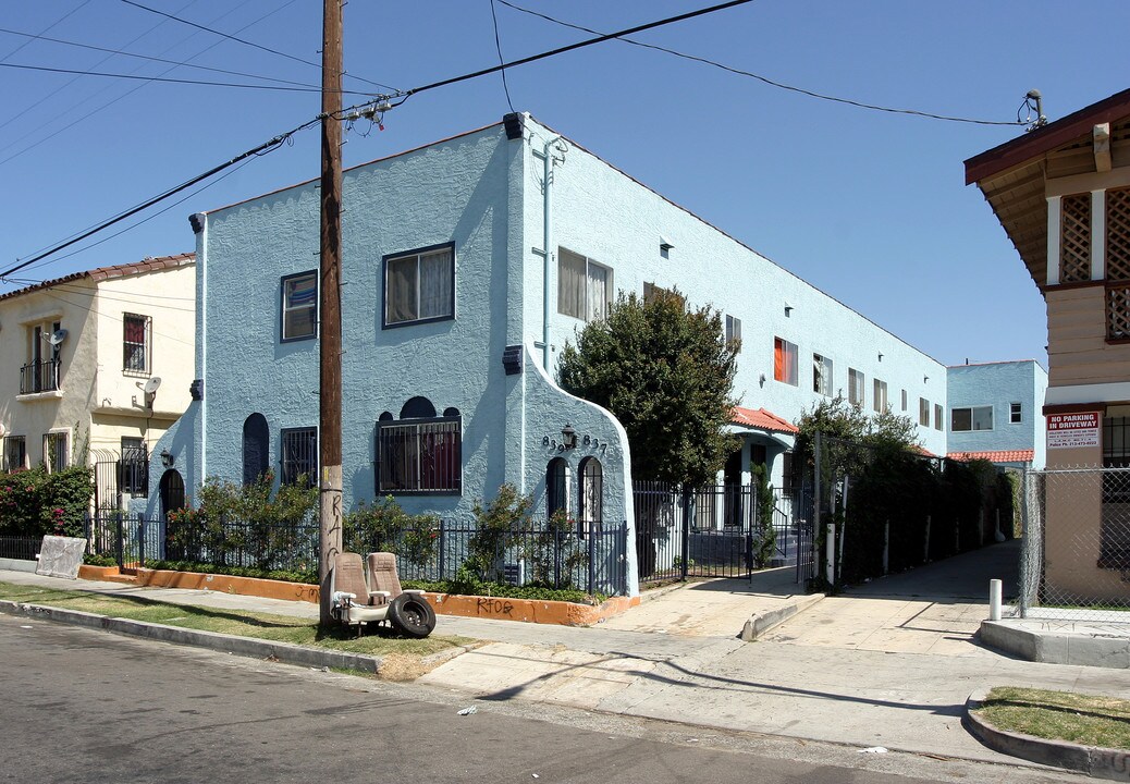 837 W 42nd Pl in Los Angeles, CA - Building Photo