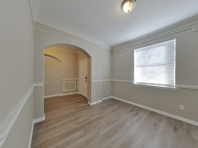 property at 32331 Hunter Park Ct