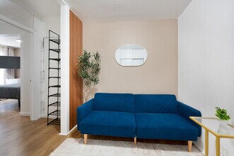 341 9th Ave in New York, NY - Building Photo - Building Photo