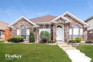 1117 Brittany Pl in Lewisville, TX - Building Photo