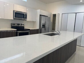 1813 Madison St in Hollywood, FL - Building Photo - Building Photo