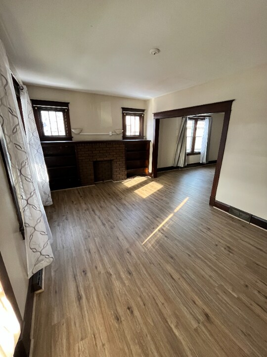 3818 4th Ave in Beaver Falls, PA - Foto de edificio