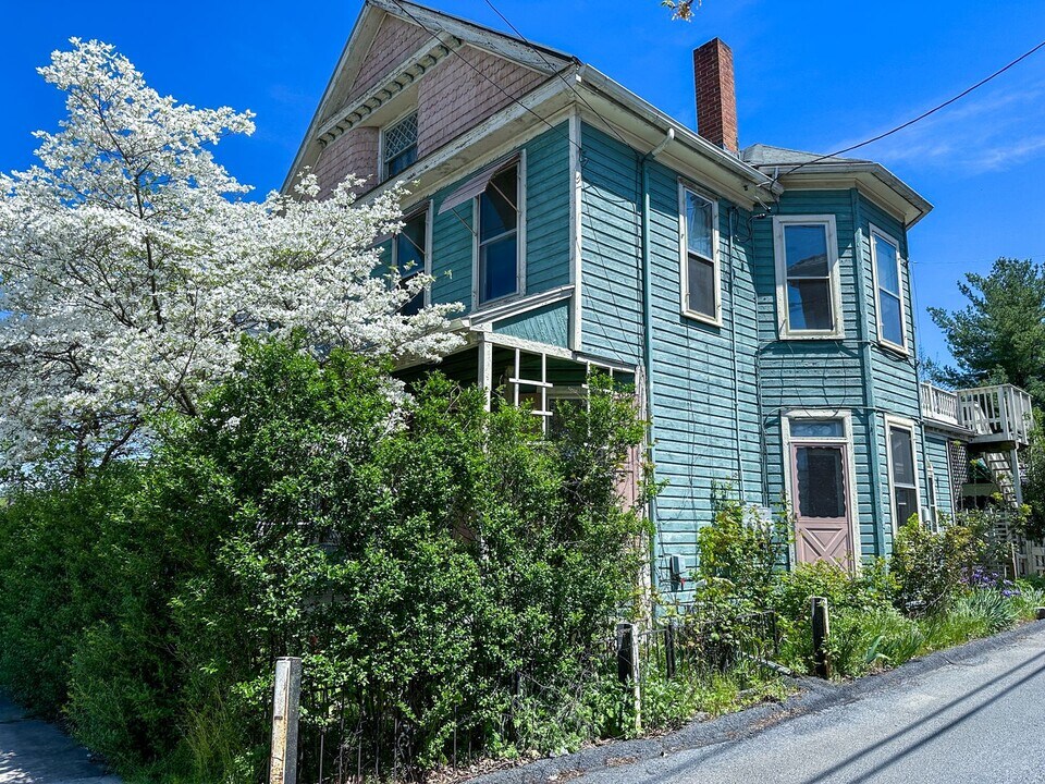 136 S 4th St-Unit -136 S. 4th St. - 1 in Chambersburg, PA - Building Photo