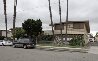 Tropicana in Anaheim, CA - Building Photo
