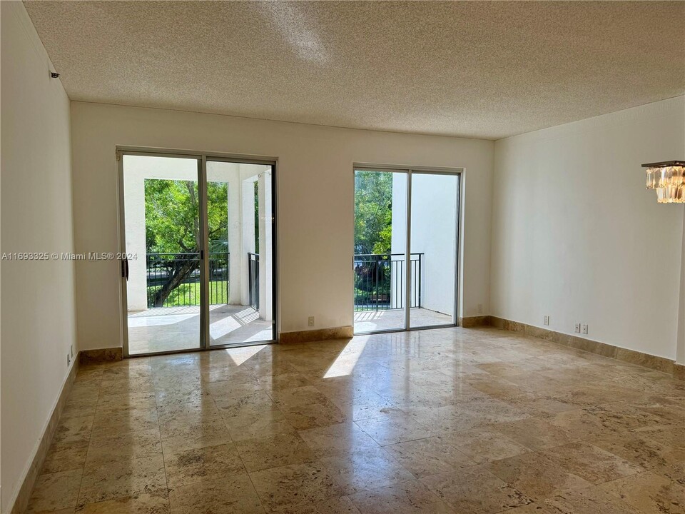 3700 Island Blvd, Unit C-202 in Aventura, FL - Building Photo